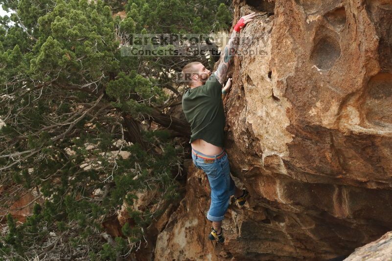 

Filename: SRM_20170218_1453130.jpg
Aperture: f/4.0
Shutter Speed: 1/400
Body: Canon EOS-1D Mark II
Lens: Canon EF 50mm f/1.8 II