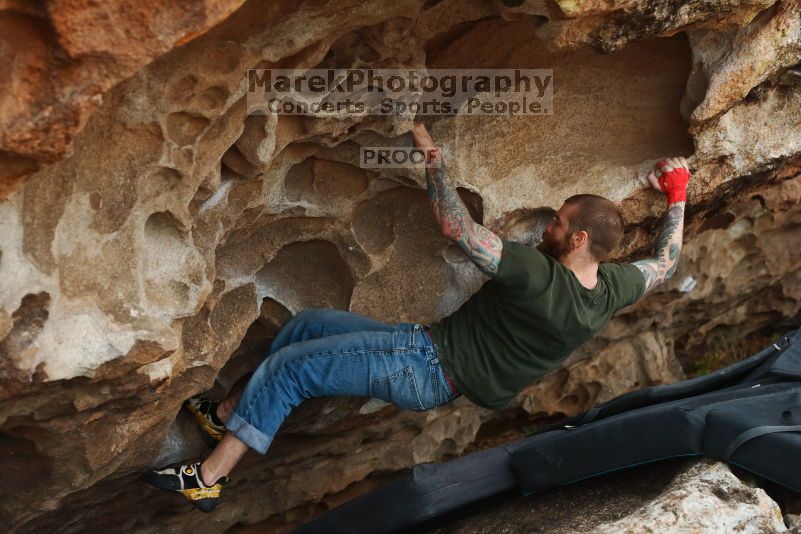 

Filename: SRM_20170218_1524460.jpg
Aperture: f/4.0
Shutter Speed: 1/160
Body: Canon EOS-1D Mark II
Lens: Canon EF 50mm f/1.8 II