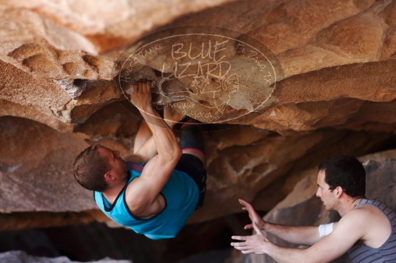 

Filename: SRM_20170312_1122390.jpg
Aperture: f/2.0
Shutter Speed: 1/500
Body: Canon EOS-1D Mark II
Lens: Canon EF 85mm f/1.2 L II