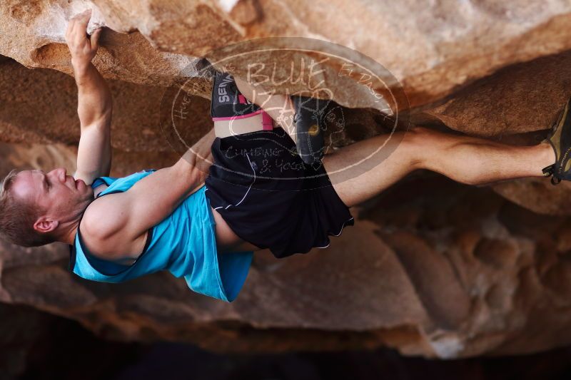 

Filename: SRM_20170312_1122541.jpg
Aperture: f/2.0
Shutter Speed: 1/1000
Body: Canon EOS-1D Mark II
Lens: Canon EF 85mm f/1.2 L II