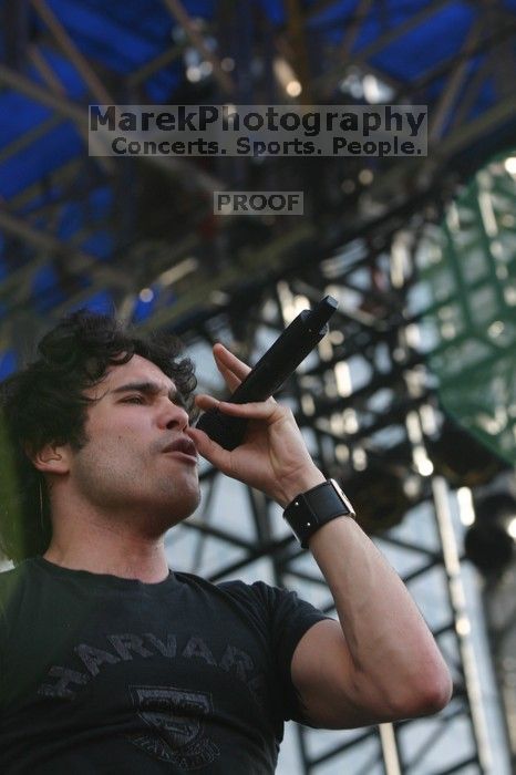 Trapt performs on the 99X stage on the second day of Music Midtown, 2004.
Filename: IMG_6558.jpg
Aperture: f/6.3
Shutter Speed: 1/320
Body: Canon EOS DIGITAL REBEL
Lens: Canon EF 80-200mm f/2.8 L