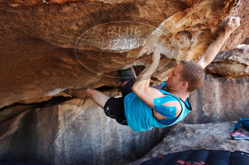 

Filename: SRM_20170312_1204370.jpg
Aperture: f/4.0
Shutter Speed: 1/250
Body: Canon EOS-1D Mark II
Lens: Canon EF 16-35mm f/2.8 L