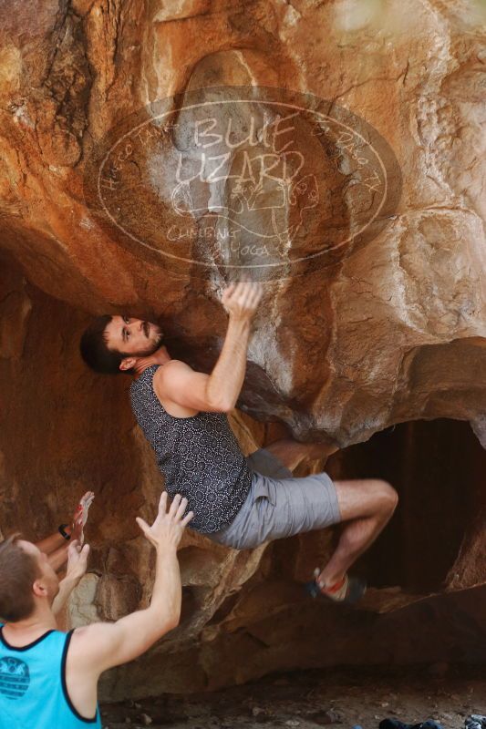 

Filename: SRM_20170312_1338500.jpg
Aperture: f/2.8
Shutter Speed: 1/320
Body: Canon EOS-1D Mark II
Lens: Canon EF 50mm f/1.8 II