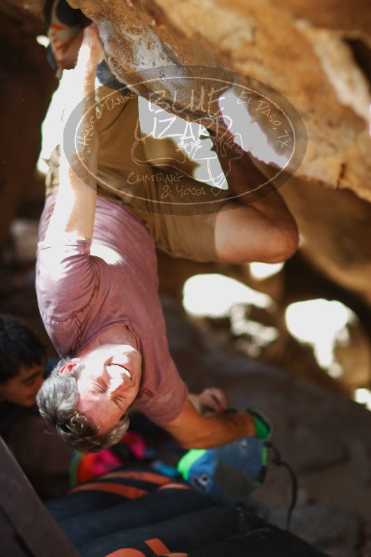 

Filename: SRM_20170315_1434121.jpg
Aperture: f/1.6
Shutter Speed: 1/250
Body: Canon EOS-1D Mark II
Lens: Canon EF 85mm f/1.2 L II