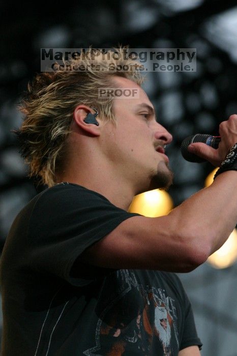 Fuel performs on the 99X stage on the third day of Music Midtown, 2004.
Filename: IMG_7180.jpg
Aperture: f/5.6
Shutter Speed: 1/320
Body: Canon EOS DIGITAL REBEL
Lens: Canon EF 80-200mm f/2.8 L