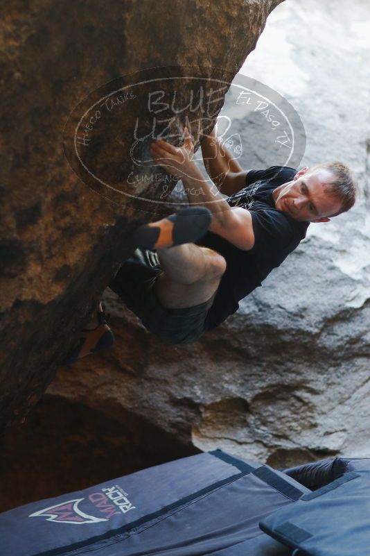 

Filename: SRM_20170317_1329140.jpg
Aperture: f/2.0
Shutter Speed: 1/320
Body: Canon EOS-1D Mark II
Lens: Canon EF 85mm f/1.2 L II