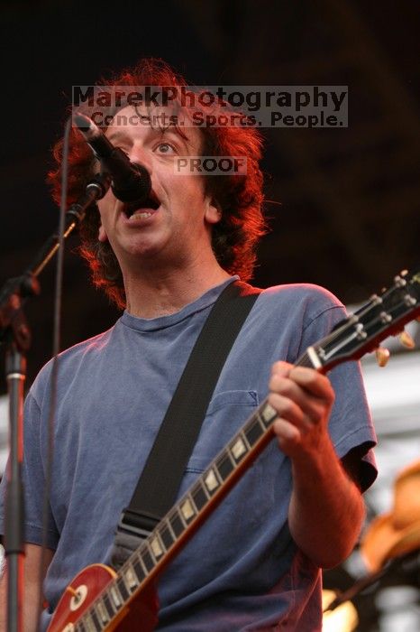 Ween performs on the 96 Rock stage on the third day of Music Midtown, 2004.

Filename: IMG_6972.jpg
Aperture: f/2.8
Shutter Speed: 1/250
Body: Canon EOS DIGITAL REBEL
Lens: Canon EF 80-200mm f/2.8 L