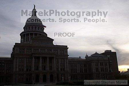 

Filename: crw_3588_std.jpg
Aperture: f/16.0
Shutter Speed: 1/100
Body: Canon EOS DIGITAL REBEL
Lens: Canon EF-S 18-55mm f/3.5-5.6