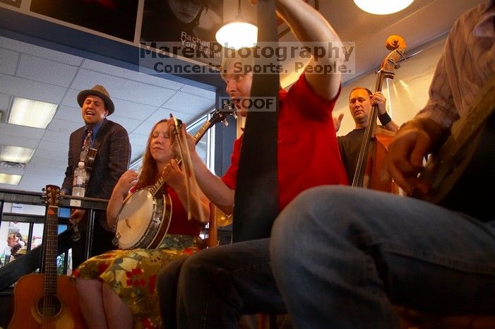 1020409145

Filename: SRM_20060223_172040_2.jpg
Aperture: f/3.5
Shutter Speed: 1/80
Body: Canon EOS 20D
Lens: Canon EF-S 18-55mm f/3.5-5.6