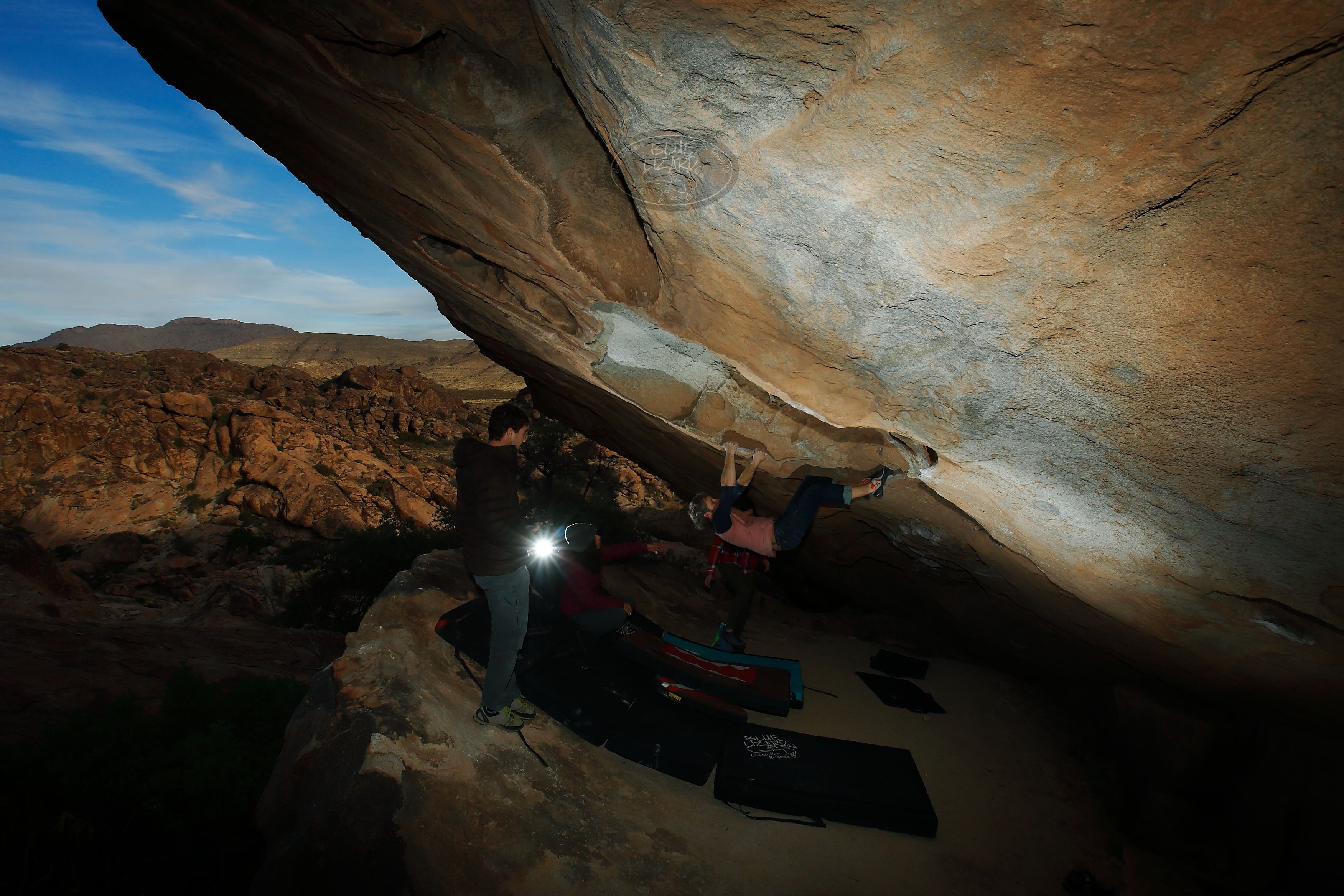 

Filename: SRM_20171227_1703330.jpg
Aperture: f/9.0
Shutter Speed: 1/250
Body: Canon EOS-1D Mark II
Lens: Canon EF 16-35mm f/2.8 L