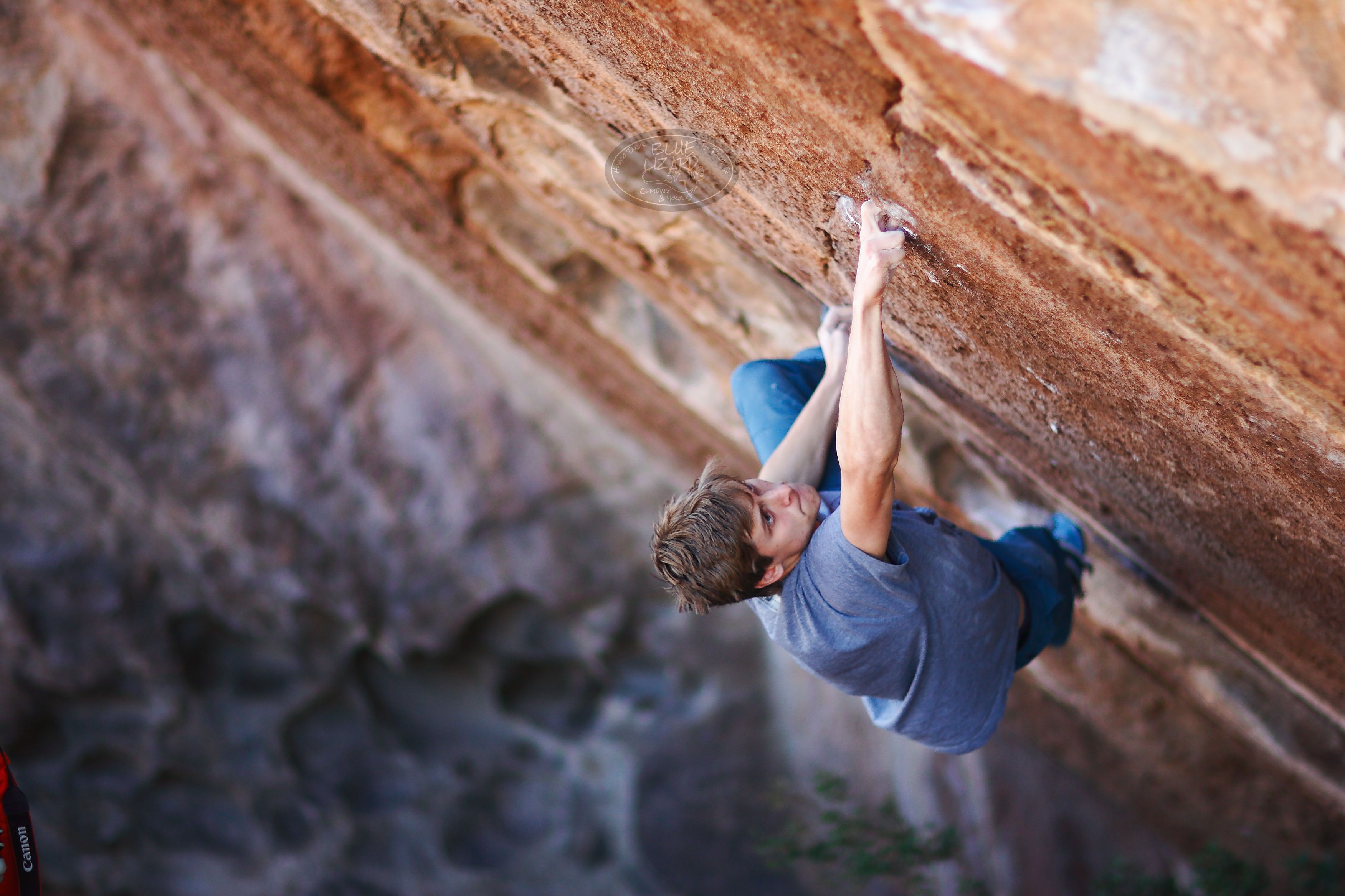 

Filename: SRM_20171230_1315460.jpg
Aperture: f/1.2
Shutter Speed: 1/3200
Body: Canon EOS-1D Mark II
Lens: Canon EF 85mm f/1.2 L II