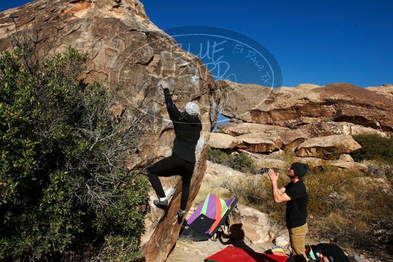 

Filename: SRM_20180101_1038121.jpg
Aperture: f/8.0
Shutter Speed: 1/800
Body: Canon EOS-1D Mark II
Lens: Canon EF 16-35mm f/2.8 L