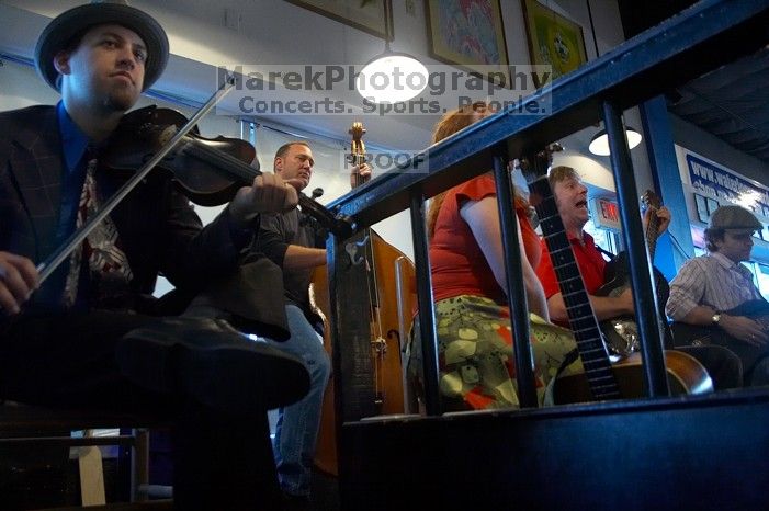 1020409145

Filename: SRM_20060223_172808_7.jpg
Aperture: f/3.5
Shutter Speed: 1/80
Body: Canon EOS 20D
Lens: Canon EF-S 18-55mm f/3.5-5.6