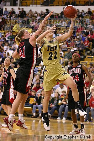 

Filename: img_1842_std.jpg
Aperture: f/3.2
Shutter Speed: 1/320
Body: Canon EOS DIGITAL REBEL
Lens: Canon EF 80-200mm f/2.8 L