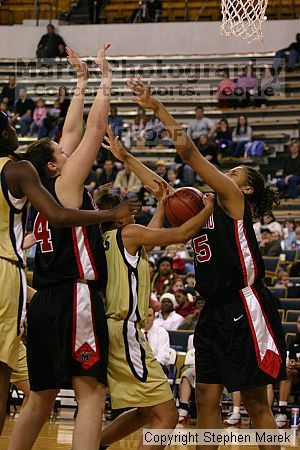 

Filename: img_1774_std.jpg
Aperture: f/3.2
Shutter Speed: 1/500
Body: Canon EOS DIGITAL REBEL
Lens: Canon EF 80-200mm f/2.8 L