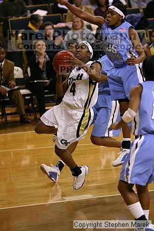 

Filename: img_2151_std.jpg
Aperture: f/2.8
Shutter Speed: 1/640
Body: Canon EOS DIGITAL REBEL
Lens: Canon EF 80-200mm f/2.8 L