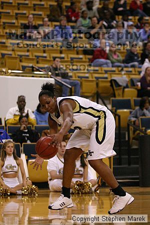 

Filename: img_2059_std.jpg
Aperture: f/2.8
Shutter Speed: 1/640
Body: Canon EOS DIGITAL REBEL
Lens: Canon EF 80-200mm f/2.8 L