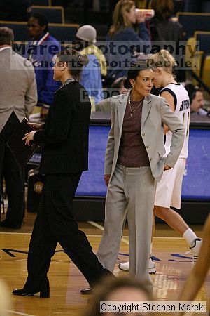 

Filename: img_2265_std.jpg
Aperture: f/3.2
Shutter Speed: 1/500
Body: Canon EOS DIGITAL REBEL
Lens: Canon EF 80-200mm f/2.8 L