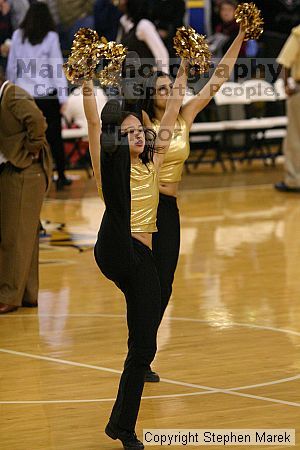 

Filename: img_2264_std.jpg
Aperture: f/3.2
Shutter Speed: 1/500
Body: Canon EOS DIGITAL REBEL
Lens: Canon EF 80-200mm f/2.8 L