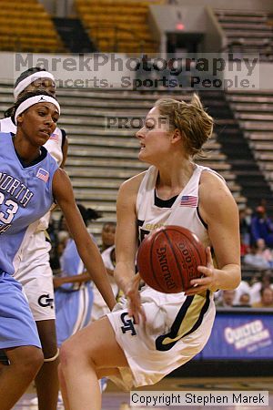 

Filename: img_2255_std.jpg
Aperture: f/3.2
Shutter Speed: 1/500
Body: Canon EOS DIGITAL REBEL
Lens: Canon EF 80-200mm f/2.8 L