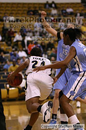 

Filename: img_2055_std.jpg
Aperture: f/2.8
Shutter Speed: 1/640
Body: Canon EOS DIGITAL REBEL
Lens: Canon EF 80-200mm f/2.8 L