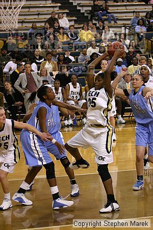 

Filename: img_2159_std.jpg
Aperture: f/2.8
Shutter Speed: 1/640
Body: Canon EOS DIGITAL REBEL
Lens: Canon EF 80-200mm f/2.8 L