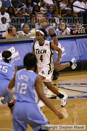 

Filename: img_2150_std.jpg
Aperture: f/2.8
Shutter Speed: 1/640
Body: Canon EOS DIGITAL REBEL
Lens: Canon EF 80-200mm f/2.8 L