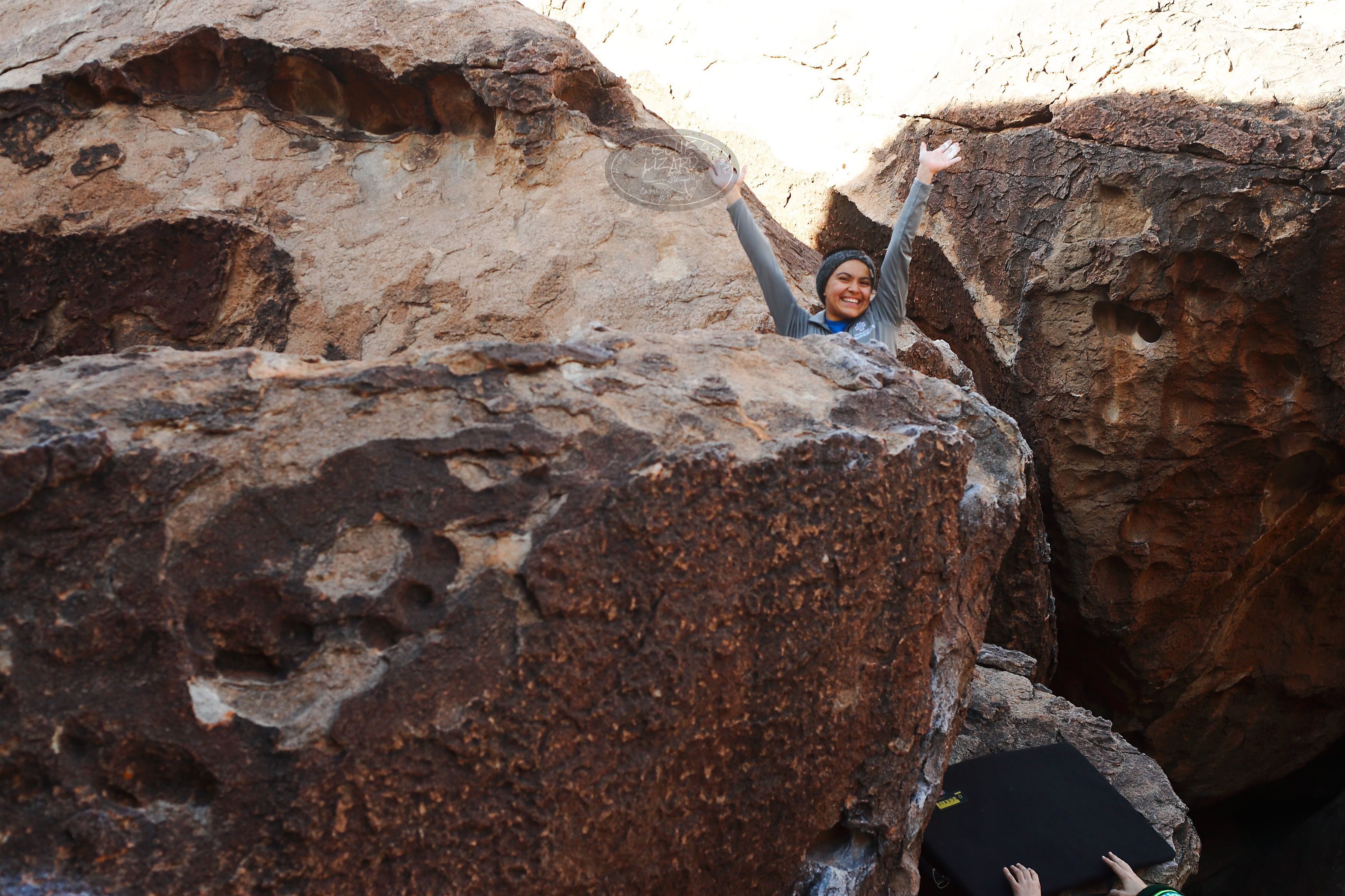 

Filename: SRM_20180119_1044000.jpg
Aperture: f/4.5
Shutter Speed: 1/250
Body: Canon EOS-1D Mark II
Lens: Canon EF 50mm f/1.8 II