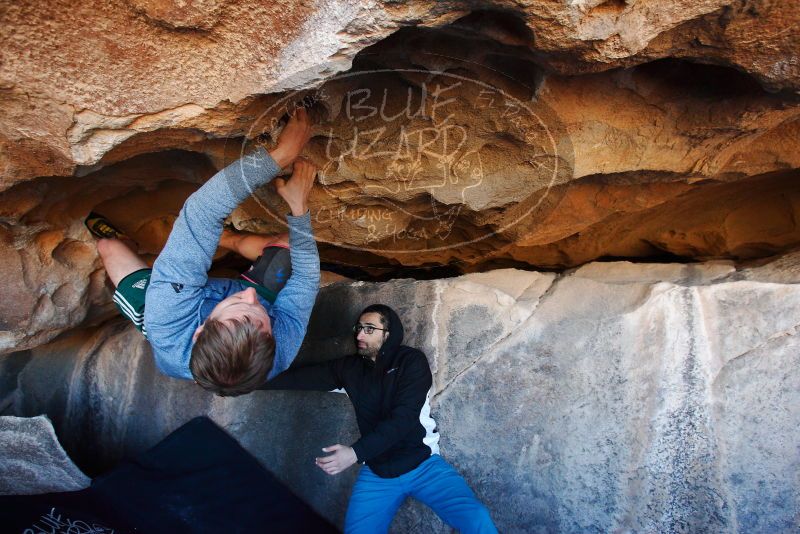 

Filename: SRM_20180128_1147060.jpg
Aperture: f/4.5
Shutter Speed: 1/250
Body: Canon EOS-1D Mark II
Lens: Canon EF 16-35mm f/2.8 L