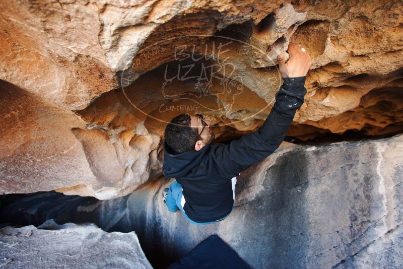 

Filename: SRM_20180128_1158210.jpg
Aperture: f/3.5
Shutter Speed: 1/250
Body: Canon EOS-1D Mark II
Lens: Canon EF 16-35mm f/2.8 L