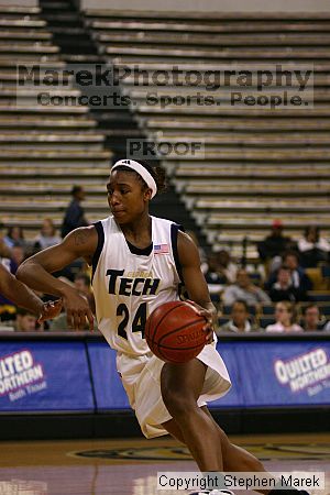 

Filename: img_2425_std.jpg
Aperture: f/2.8
Shutter Speed: 1/500
Body: Canon EOS DIGITAL REBEL
Lens: Canon EF 80-200mm f/2.8 L