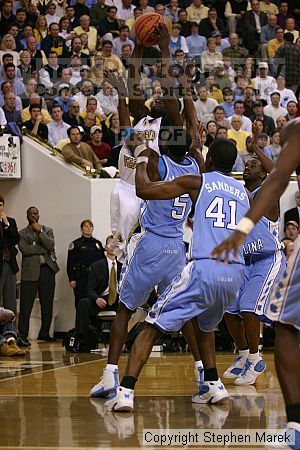 

Filename: img_1516_std.jpg
Aperture: f/2.8
Shutter Speed: 1/320
Body: Canon EOS DIGITAL REBEL
Lens: Canon EF 80-200mm f/2.8 L