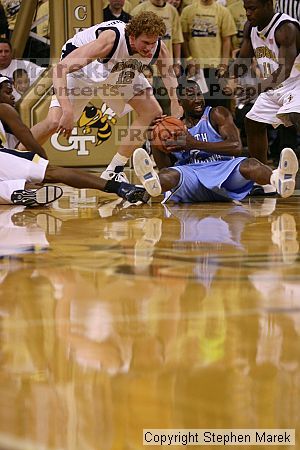 

Filename: img_1395_std.jpg
Aperture: f/2.8
Shutter Speed: 1/320
Body: Canon EOS DIGITAL REBEL
Lens: Canon EF 80-200mm f/2.8 L