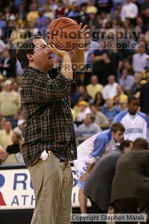 

Filename: img_1512_std.jpg
Aperture: f/2.8
Shutter Speed: 1/320
Body: Canon EOS DIGITAL REBEL
Lens: Canon EF 80-200mm f/2.8 L