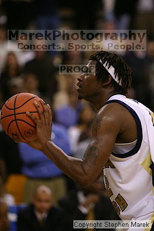 

Filename: img_1575_std.jpg
Aperture: f/2.8
Shutter Speed: 1/320
Body: Canon EOS DIGITAL REBEL
Lens: Canon EF 80-200mm f/2.8 L