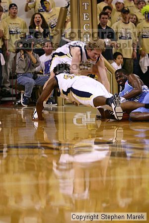 

Filename: img_1394_std.jpg
Aperture: f/2.8
Shutter Speed: 1/320
Body: Canon EOS DIGITAL REBEL
Lens: Canon EF 80-200mm f/2.8 L