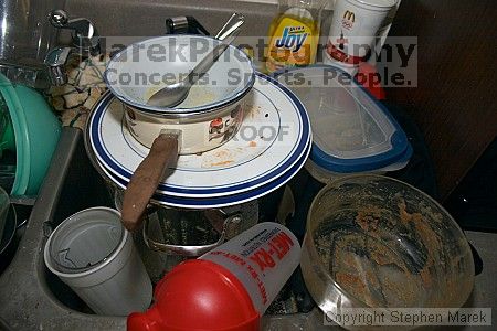 This is how the kitchen has been since 10/22/04.  Yes it is all Louie's.  Note the nearly empty dishwasher.

Filename: crw_3069_std.jpg
Aperture: f/3.5
Shutter Speed: 1/200
Body: Canon EOS DIGITAL REBEL
Lens: Canon EF-S 18-55mm f/3.5-5.6