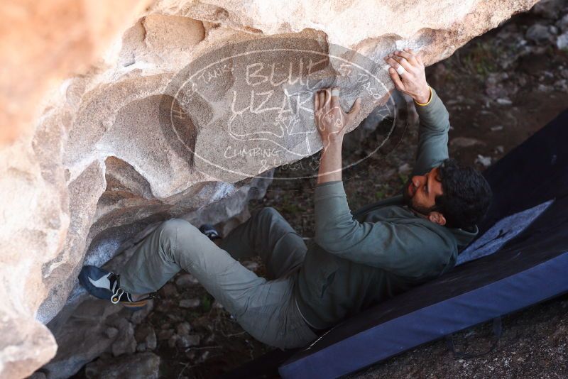 

Filename: SRM_20180225_1503530.jpg
Aperture: f/4.0
Shutter Speed: 1/250
Body: Canon EOS-1D Mark II
Lens: Canon EF 50mm f/1.8 II