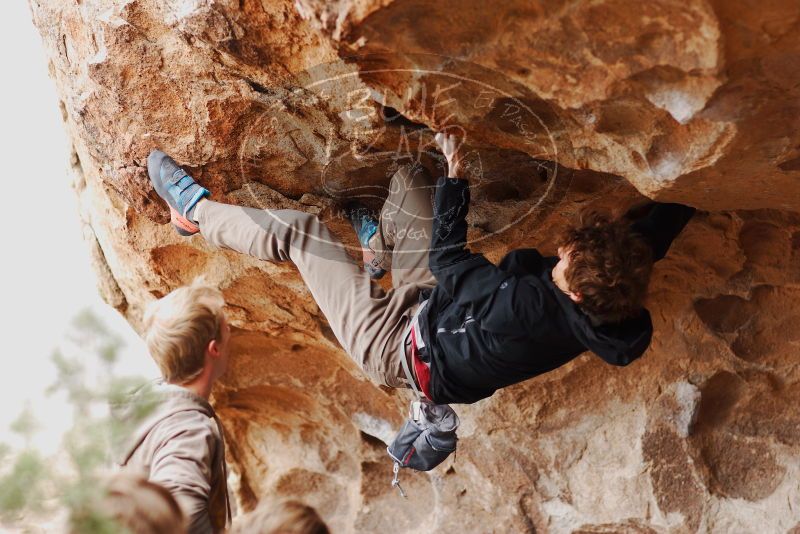 

Filename: SRM_20180310_1416230.jpg
Aperture: f/2.8
Shutter Speed: 1/250
Body: Canon EOS-1D Mark II
Lens: Canon EF 85mm f/1.2 L II