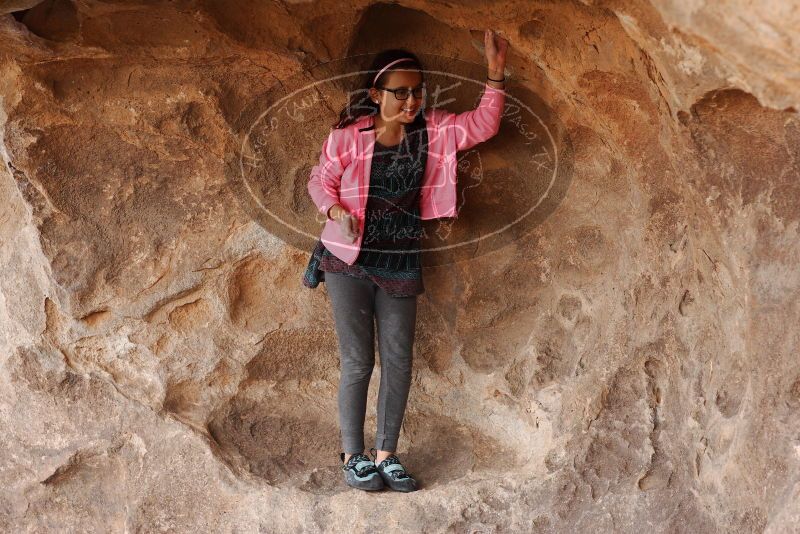 

Filename: SRM_20180310_1459580.jpg
Aperture: f/3.2
Shutter Speed: 1/640
Body: Canon EOS-1D Mark II
Lens: Canon EF 85mm f/1.2 L II