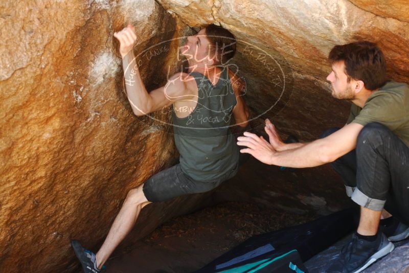 

Filename: SRM_20180313_1111401.jpg
Aperture: f/4.0
Shutter Speed: 1/320
Body: Canon EOS-1D Mark II
Lens: Canon EF 50mm f/1.8 II