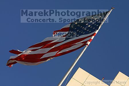 

Filename: img_0949_std.jpg
Aperture: f/6.3
Shutter Speed: 1/800
Body: Canon EOS DIGITAL REBEL
Lens: Canon EF 80-200mm f/2.8 L