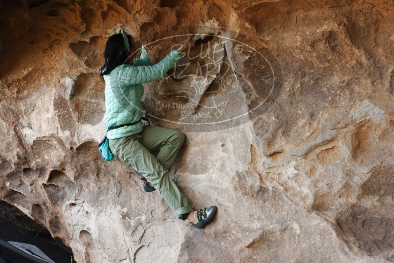 

Filename: SRM_20180312_1531310.jpg
Aperture: f/4.0
Shutter Speed: 1/400
Body: Canon EOS-1D Mark II
Lens: Canon EF 50mm f/1.8 II