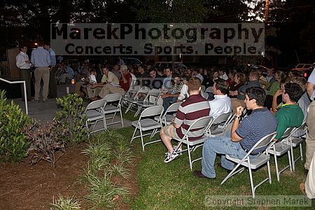 

Filename: crw_0977_std.jpg
Aperture: f/3.5
Shutter Speed: 1/50
Body: Canon EOS DIGITAL REBEL
Lens: Canon EF-S 18-55mm f/3.5-5.6