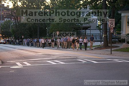 

Filename: crw_0966_std.jpg
Aperture: f/5.6
Shutter Speed: 1/15
Body: Canon EOS DIGITAL REBEL
Lens: Canon EF-S 18-55mm f/3.5-5.6