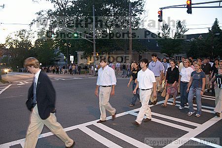 

Filename: crw_0971_std.jpg
Aperture: f/3.5
Shutter Speed: 1/50
Body: Canon EOS DIGITAL REBEL
Lens: Canon EF-S 18-55mm f/3.5-5.6