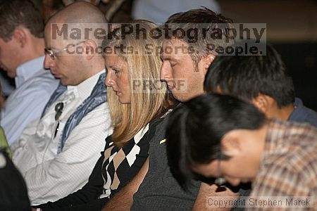 

Filename: crw_0988_std.jpg
Aperture: f/2.8
Shutter Speed: 1/200
Body: Canon EOS DIGITAL REBEL
Lens: Canon EF 80-200mm f/2.8 L