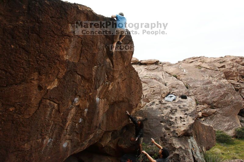 Bouldering in Hueco Tanks on 10/19/2018 with Blue Lizard Climbing and Yoga
Filename: SRM_20181019_1457200.jpg
Aperture: f/5.6
Shutter Speed: 1/1000
Body: Canon EOS-1D Mark II
Lens: Canon EF 16-35mm f/2.8 L