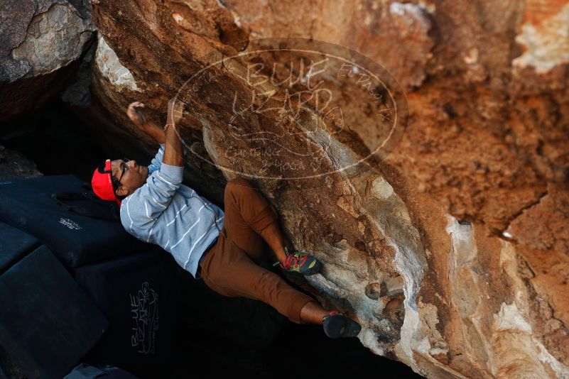 Bouldering in Hueco Tanks on 11/02/2018 with Blue Lizard Climbing and Yoga
Filename: SRM_20181102_1017071.jpg
Aperture: f/4.0
Shutter Speed: 1/320
Body: Canon EOS-1D Mark II
Lens: Canon EF 50mm f/1.8 II