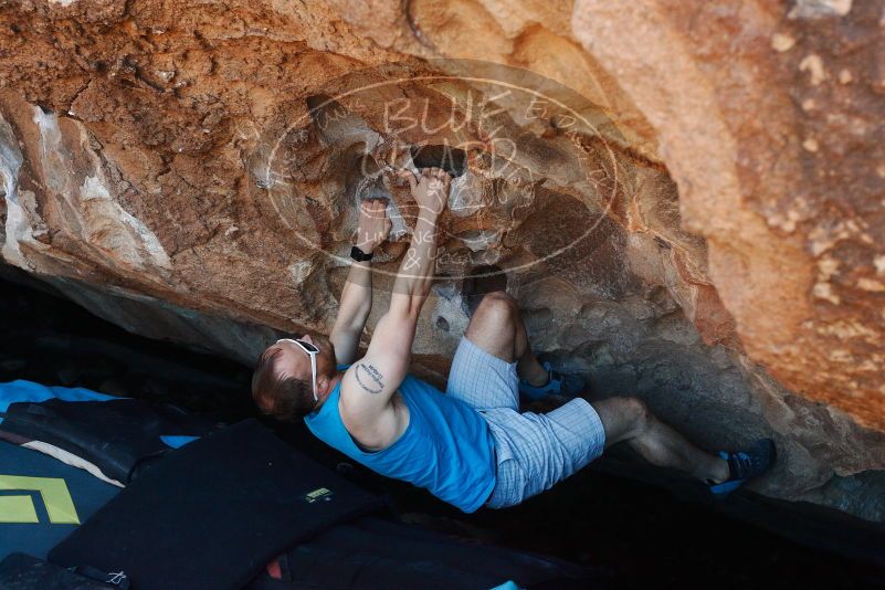 Bouldering in Hueco Tanks on 11/02/2018 with Blue Lizard Climbing and Yoga

Filename: SRM_20181102_1044151.jpg
Aperture: f/4.0
Shutter Speed: 1/400
Body: Canon EOS-1D Mark II
Lens: Canon EF 50mm f/1.8 II